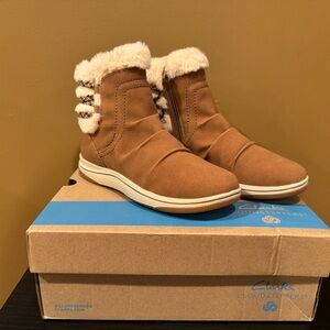 Clarks Women's Tan Ankle Boots